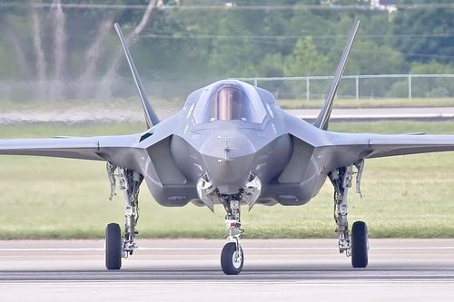 美f-35"闪电ii"战机试飞中首次成功突破音障