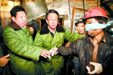 河南郏县透水事故救援结束 33获救2人遇难(图