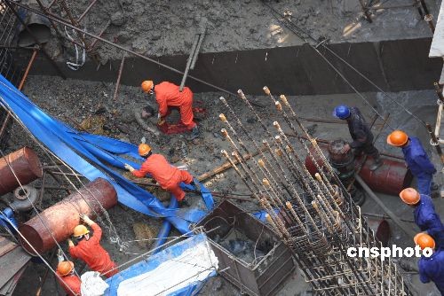 杭州地铁坍塌事故5大疑问 谁来为8条人命负责