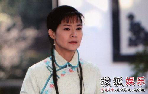 林婉茹原是豆腐店老板的女儿,因为家道中落,被卖入青楼.