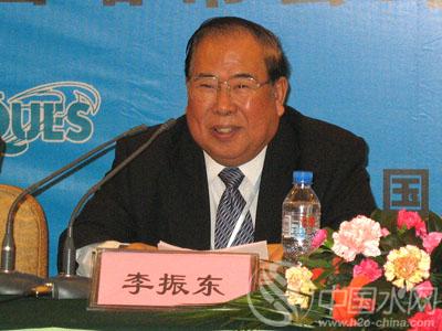 中国城镇供水排水协会会长 李振东