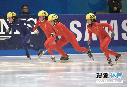 图文:中国揽女子500米前三 起跑瞬间