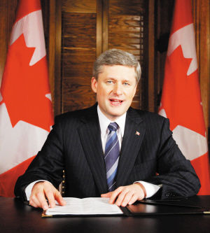 杨士龙)加拿大总理哈珀3日就加拿大目前面临的