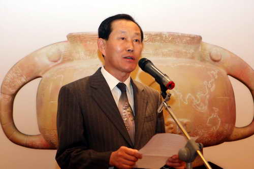 图文:春兰杯组委会举行晚宴 梁相国发表讲话