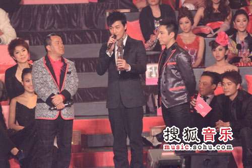 2008劲歌金曲颁奖礼现场 林峰黑色礼服上台