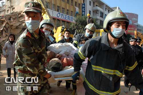 福建漳平楼房坍塌确认5人死亡 11人被救出(图