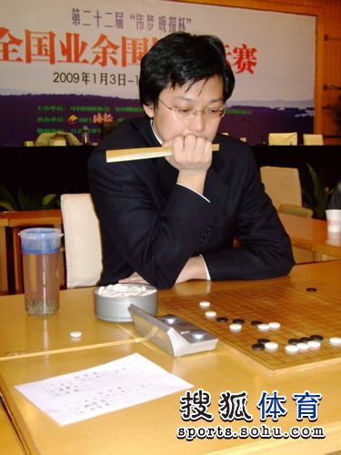 晚报杯围棋个人半决赛 胡煜清李梦石晋级争冠军