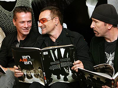 larry mullen和bono