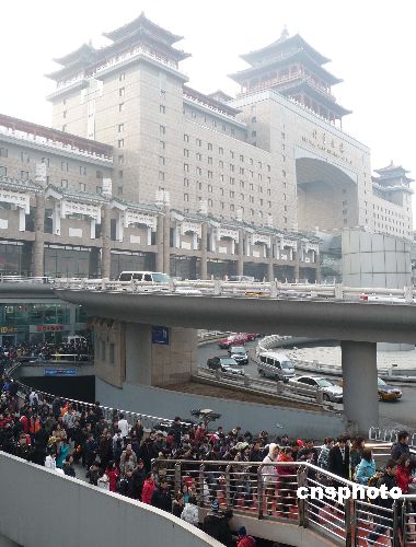组图:北京西站春运客流量持续增长