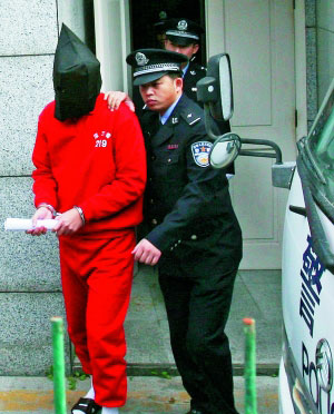 深圳舞王大火案宣判 公安副局长判获刑11年