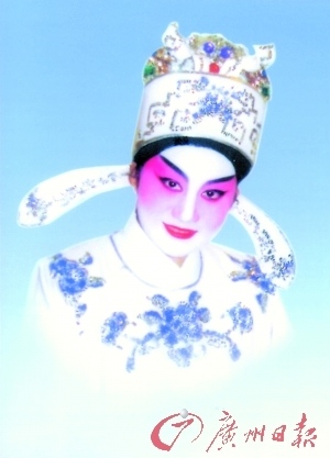 "粤剧花旦殉情"续 何海莹的23载人生路(图)