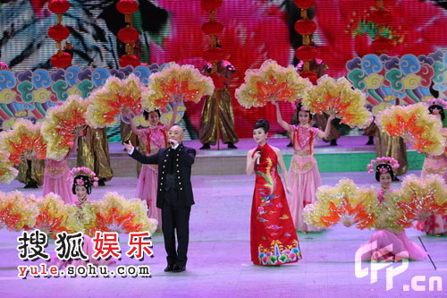 成龙容祖儿奕迅录备播带 春晚"天宫一号"曝光