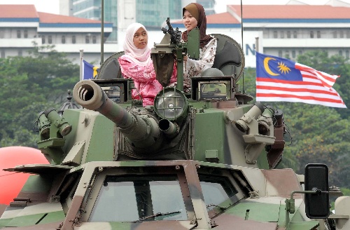 组图:马来西亚举办武装部队成就展
