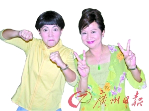 薛家燕（右）和苑琼丹（左）2003年曾传不和，现在薛家燕又因为“咸猪手”事件公开叫苑琼丹闭嘴