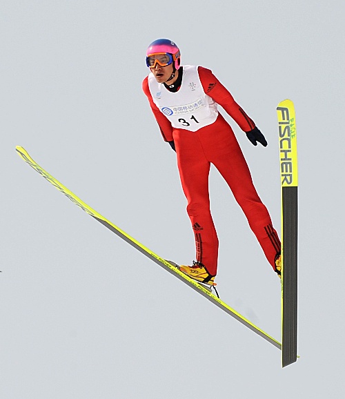 图文-大冬会男子k90米个人赛赛况中国选手王建勋; 跳台滑雪——男子k