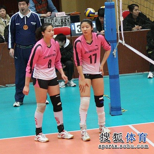 组图:天津女排3-0横扫北京女排 常规赛暂居榜首