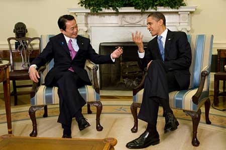 24日,美国总统奥巴马和日本首相麻生太郎在白宫举行会谈.