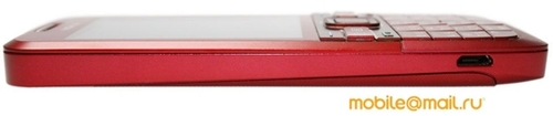 诺基亚9.9毫米超薄智能机E55红色亮相 
