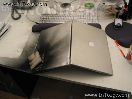 多图：电池再爆 苹果PowerBook电池爆炸