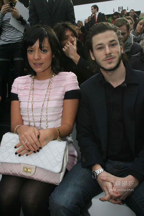 莉莉-艾伦; 00460m lily allen and gaspard ulliel.