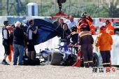 图文：F1赫雷斯赛道试车 罗斯伯格撞毁赛车