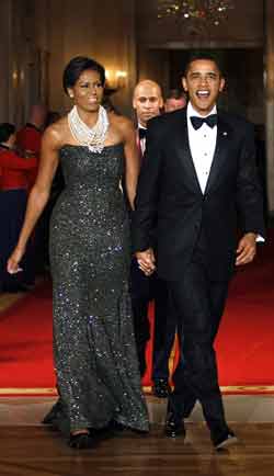 奥巴马对米歇尔的时尚品味不以为然，常对她的着装“指手画脚”。