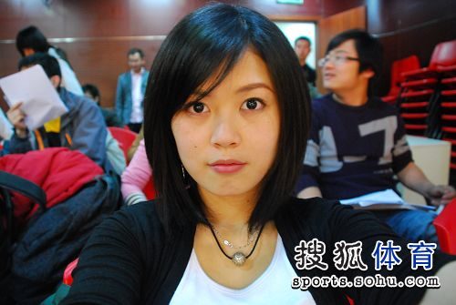 美女网友靓丽自拍