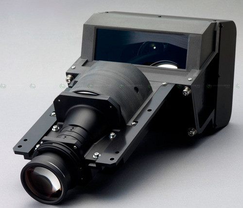 63厘米100英寸 史上最短焦投影机问世