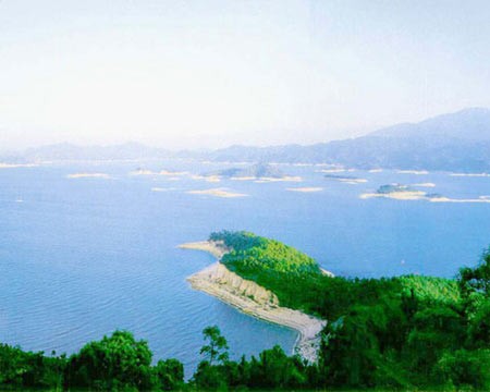 线路二:河源惠州深圳东莞生态游   d1:河源万绿湖风景区镜花缘