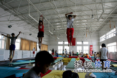 图解中国跳水辉煌背后 残酷训练郭晶晶也无特权