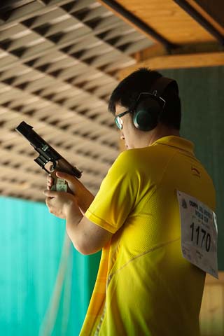 图文:男子25米手枪速射比赛 中国选手张健