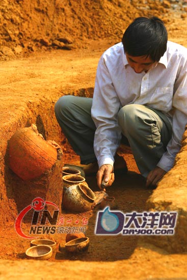 广州西湾路旧广州水泥厂挖出26座汉唐古墓(图