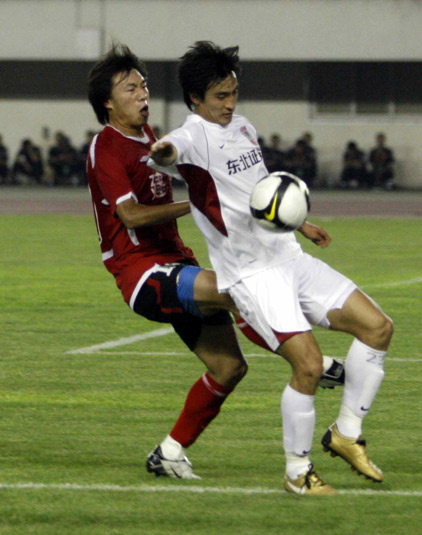 陆峰严防对手