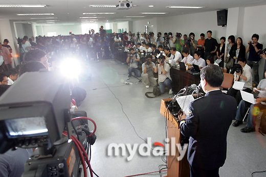韩警方：对金某的审讯尚未涉及强迫女艺人陪酒方面