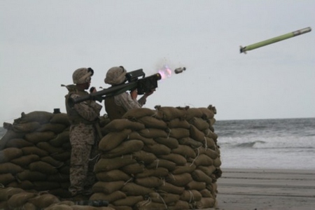 美国批准售台毒刺导弹 配备阿帕奇对付解放军