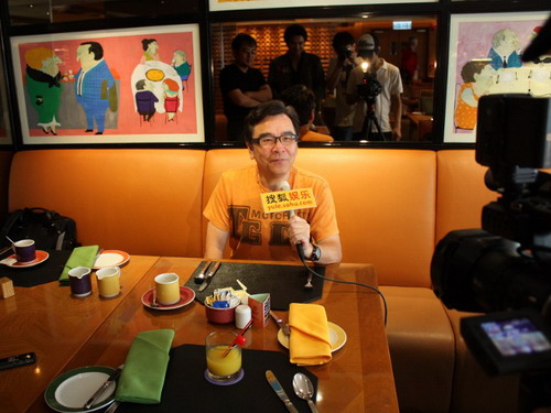 姜大卫在香港接受搜狐娱乐采访