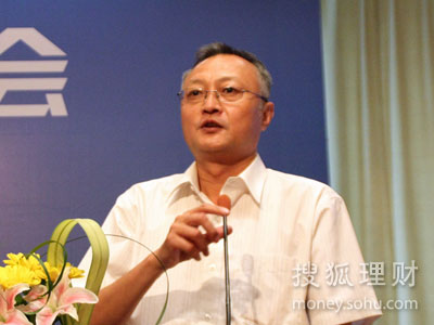 王快雪:农村商业银行应当积极拓展理财业务