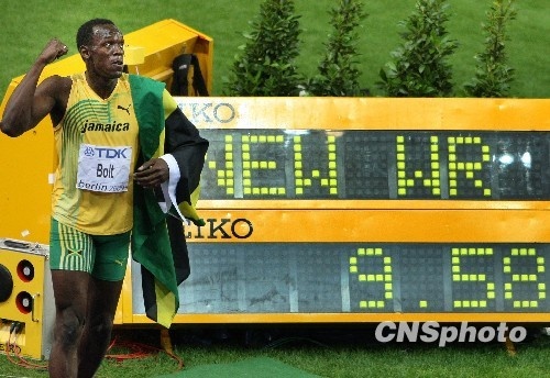 牙买加飞人博尔特改写百米世界纪录(组图)