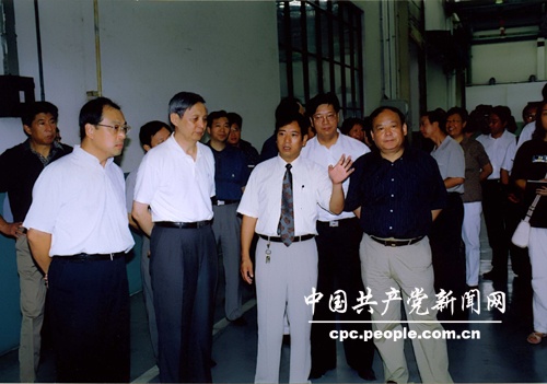 2003年8月中央纪委、中央组织部正式组建专门
