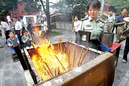 北京市旅游局排查宗教场所 禁售超长及劣质香