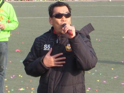 成奎安临终前妻儿陪伴 承认家中经济困难(图)