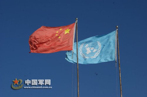 中国赴苏丹维和工程兵精心呵护五星红旗