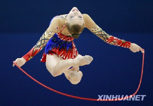 09年艺术体操世锦赛 队员与绳共舞唯美惊艳(图)