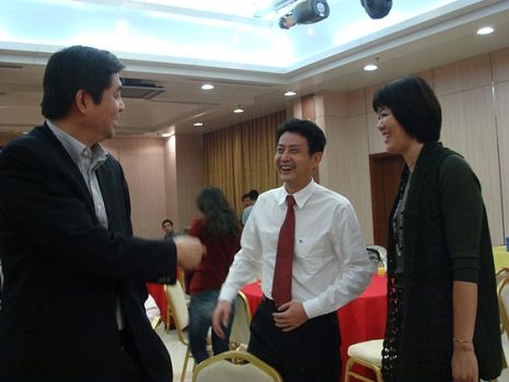 组图:排坛三杰北京相聚 郎平陈忠和汪嘉伟畅聊