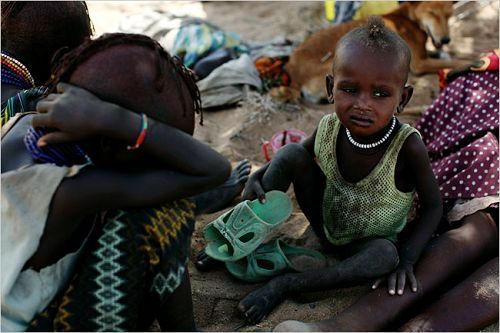 肯尼亚干旱肆虐引发饥荒 居民直面死亡(组图)