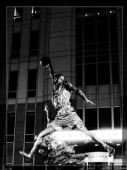 图文：乔丹生涯回顾 联合中心前的雕像