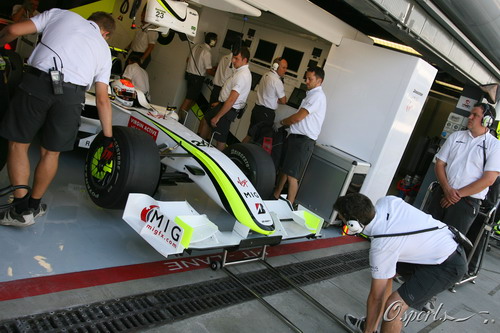 图文:F1意大利站第一次练习赛 布朗车队