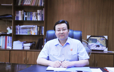 湖北省高级人民法院副院长王晨谈打黑除恶(图