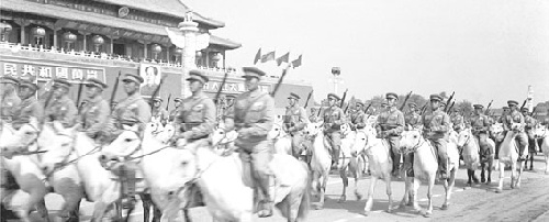 细数共和国阅兵走过辉煌60年(组图)