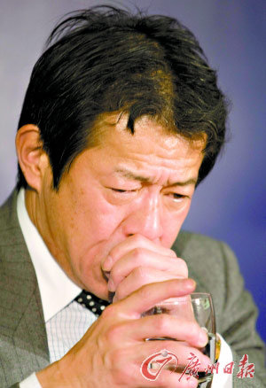 日本前财务大臣中川昭一猝死家中死因不明 图 搜狐新闻